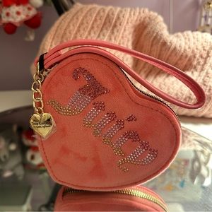 COPY - Juicy Couture Velour heart Zip around wallet